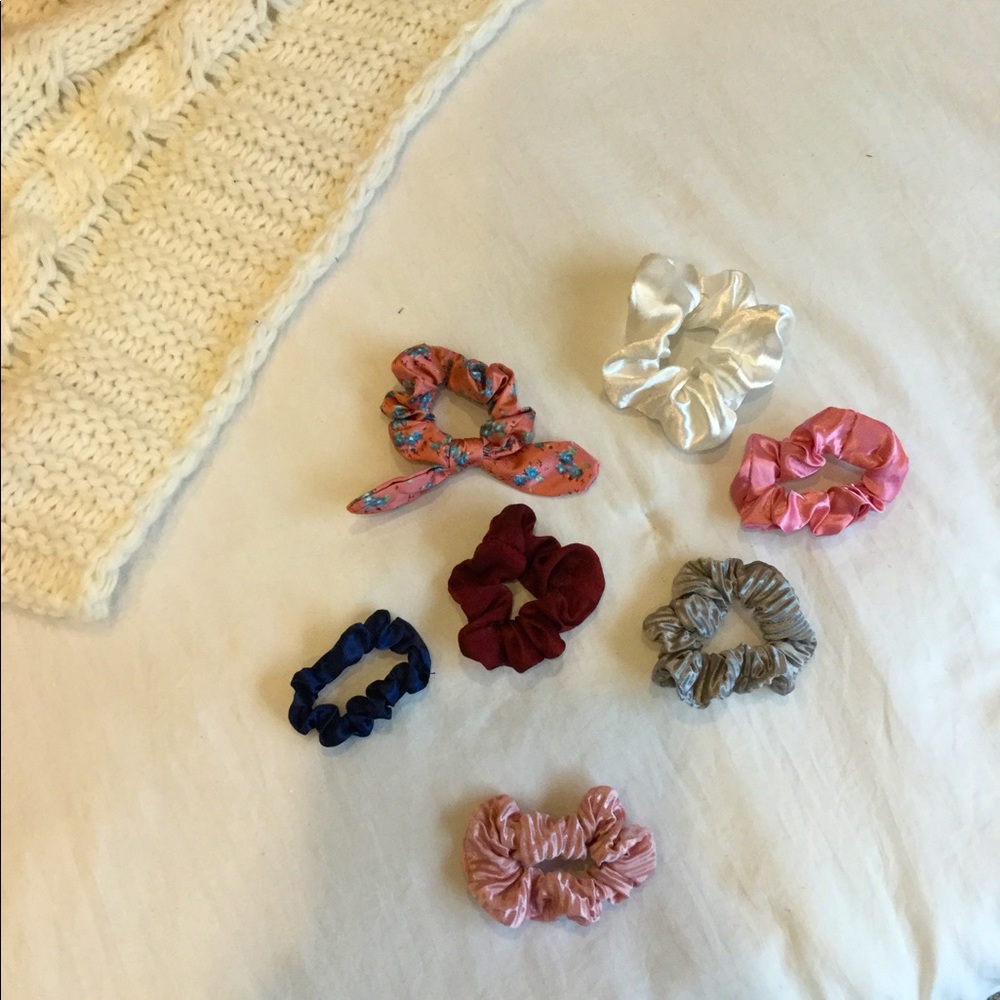 ✨Schrunchie bundle✨ - Picture 2 of 2